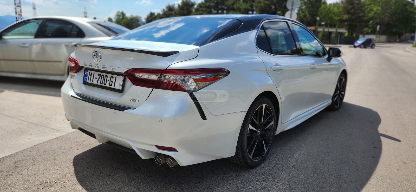 Toyota L 4dr Front-Wheel Drive Sedan — миниатюра 4