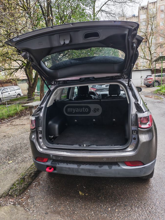 Jeep Compass - фото 8