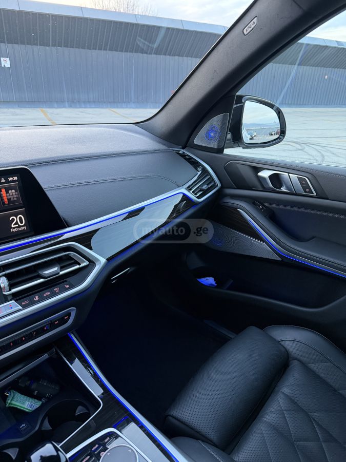 BMW X5 - фото 10