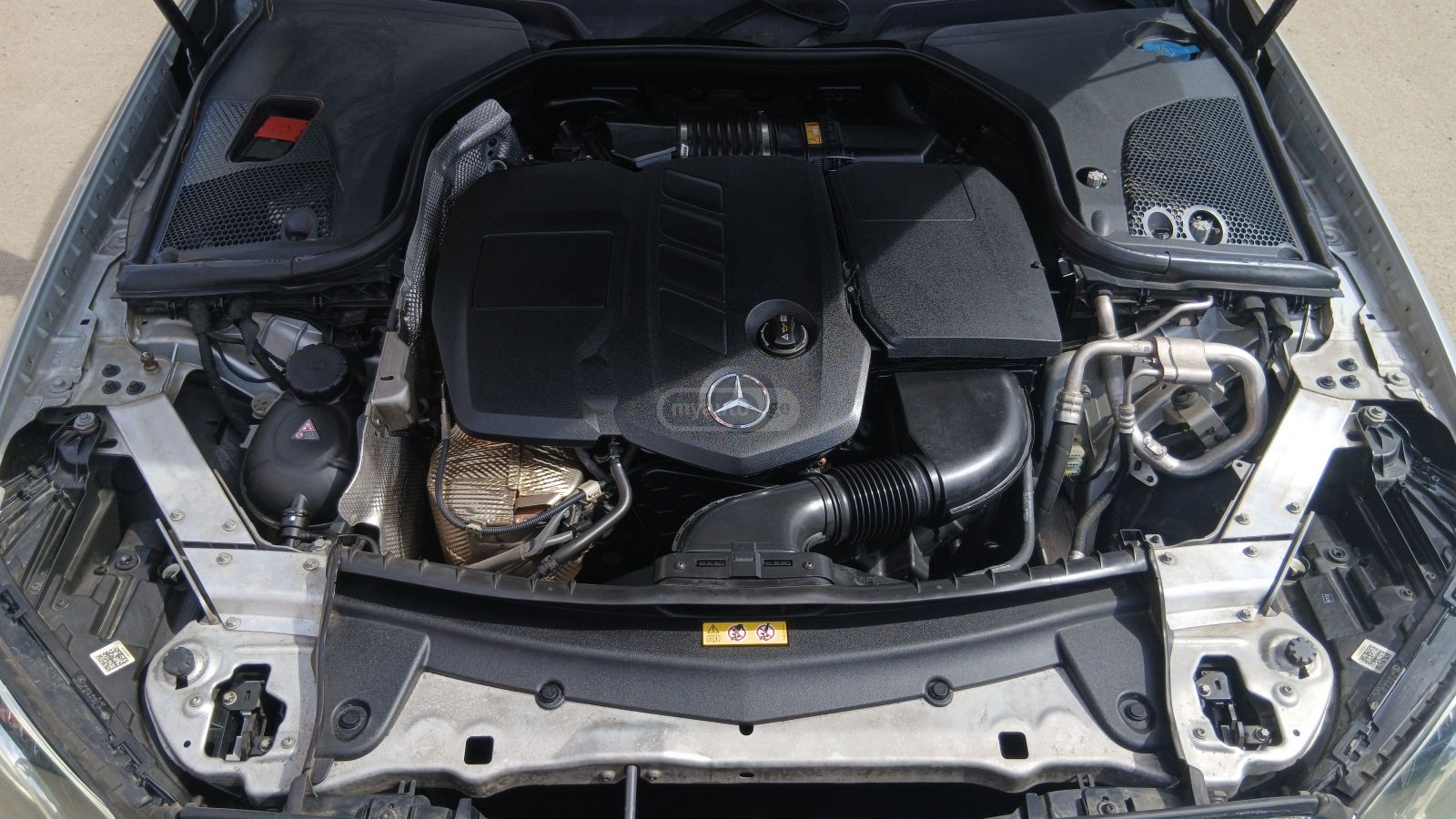 Mercedes-Benz E 220 - фото 12