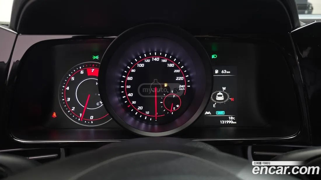 Hyundai Elantra - фото 8