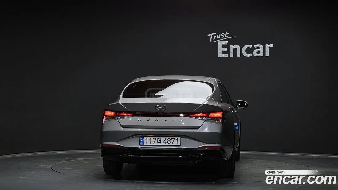 Hyundai Elantra - фото 4