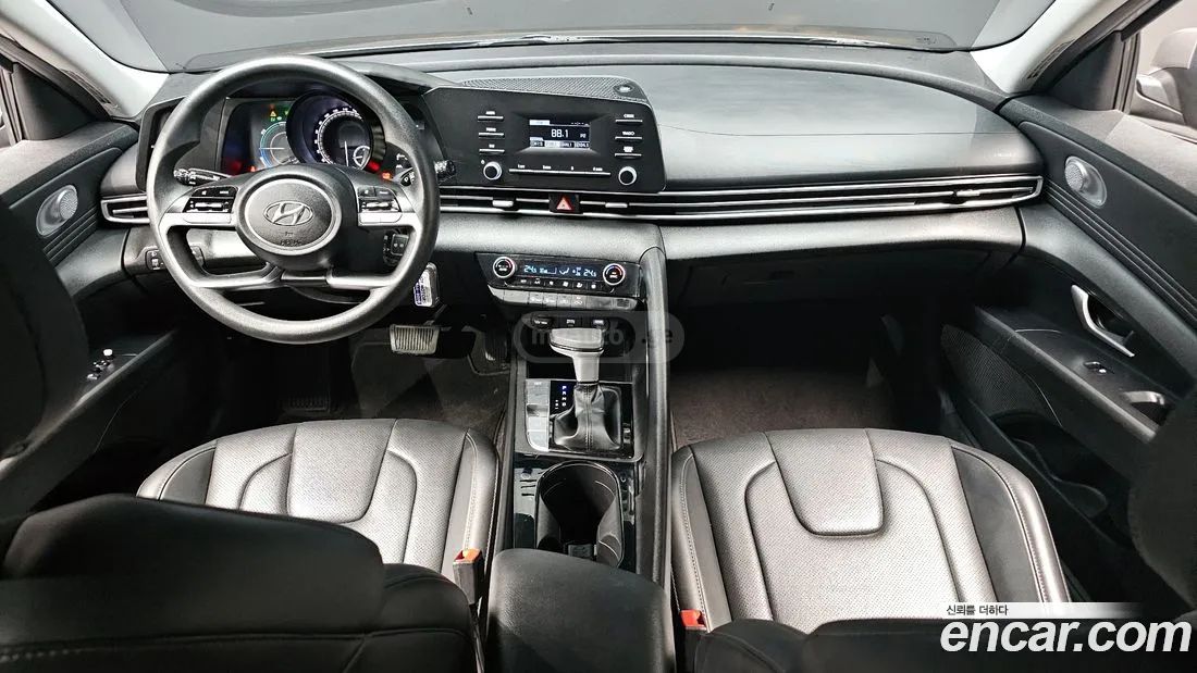 Hyundai Elantra - фото 7