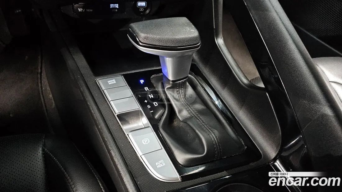 Hyundai Elantra - фото 9