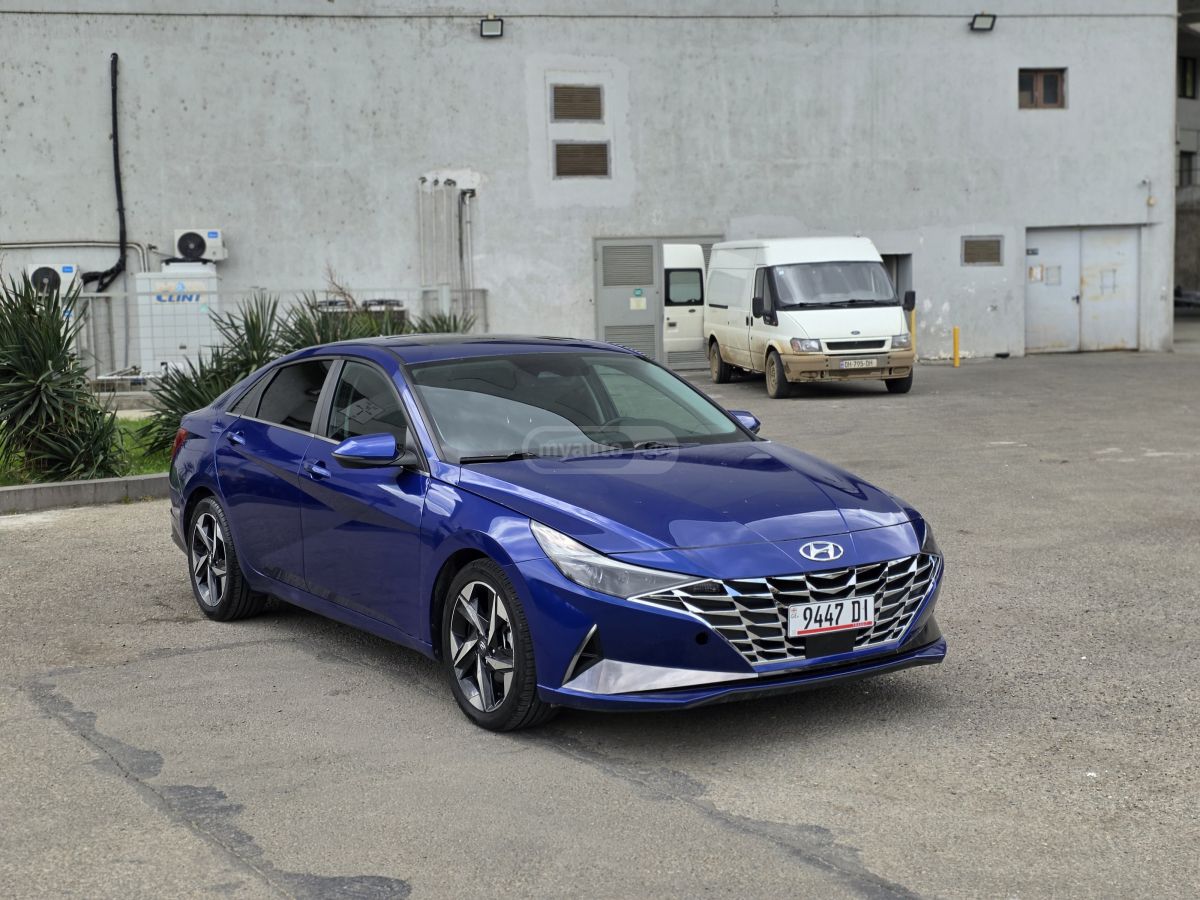 Hyundai Elantra - фото 2