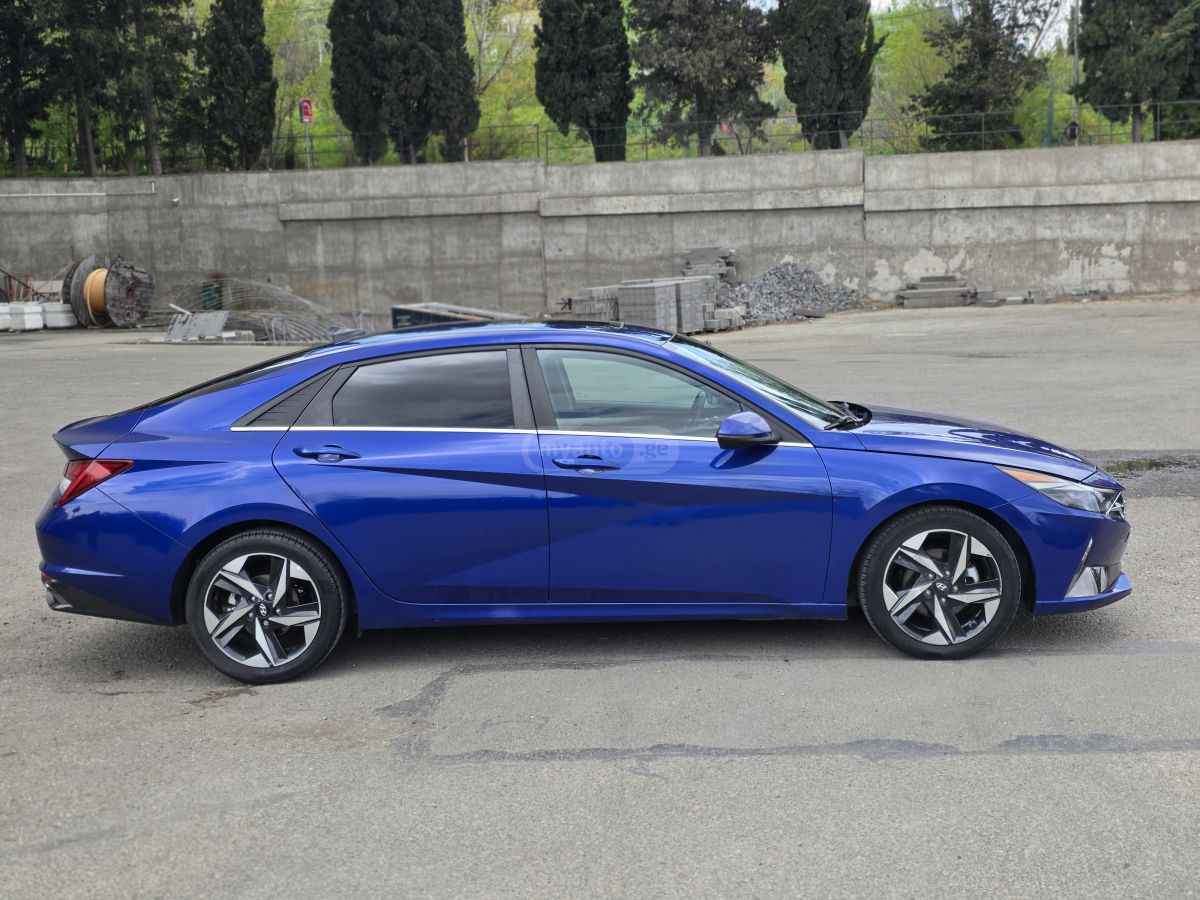 Hyundai Elantra - фото 6