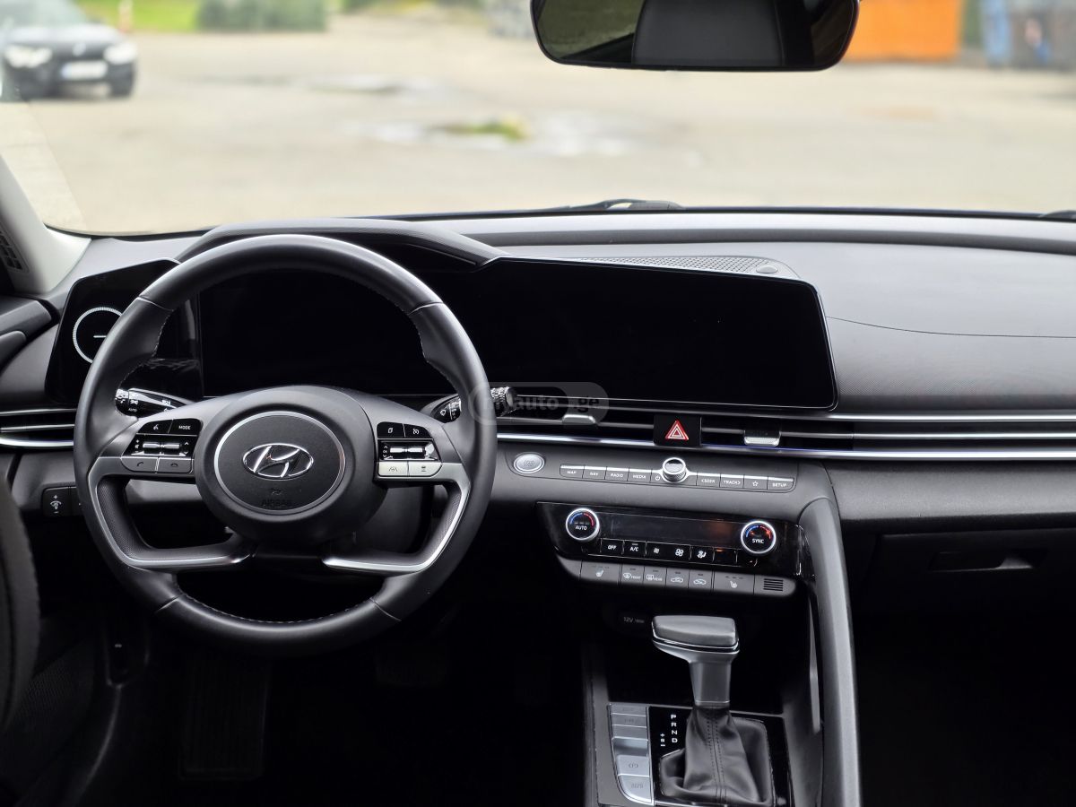 Hyundai Elantra - фото 8