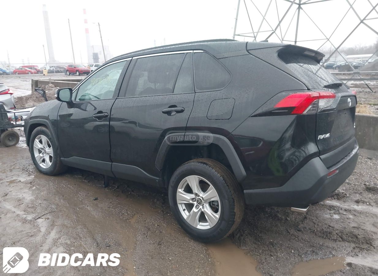 Toyota RAV 4 - фото 2