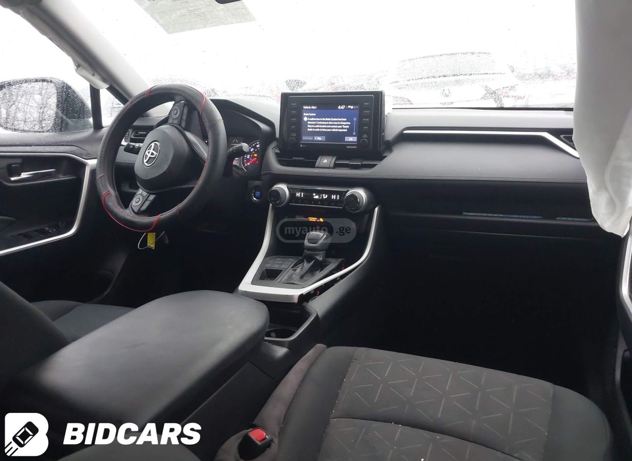 Toyota RAV 4 - фото 3