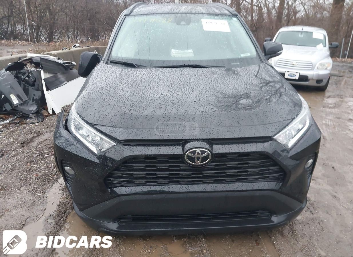 Toyota RAV 4 - фото 4