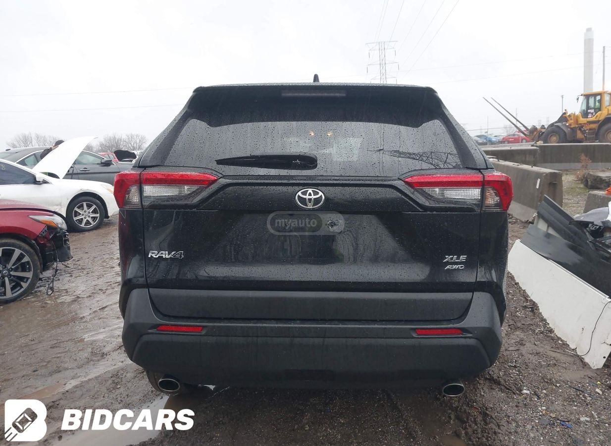 Toyota RAV 4 - фото 5