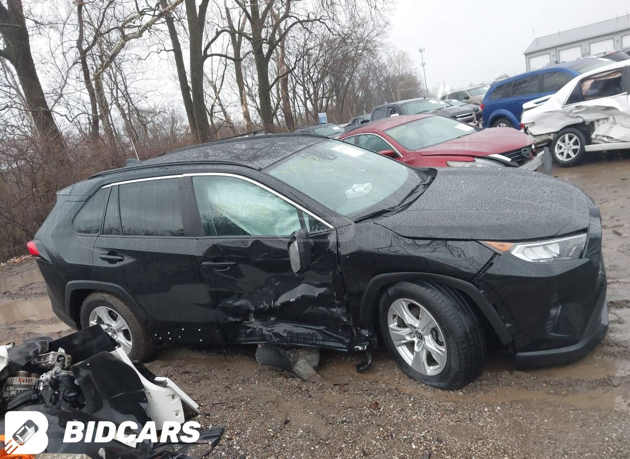 Toyota RAV 4 - фото 6