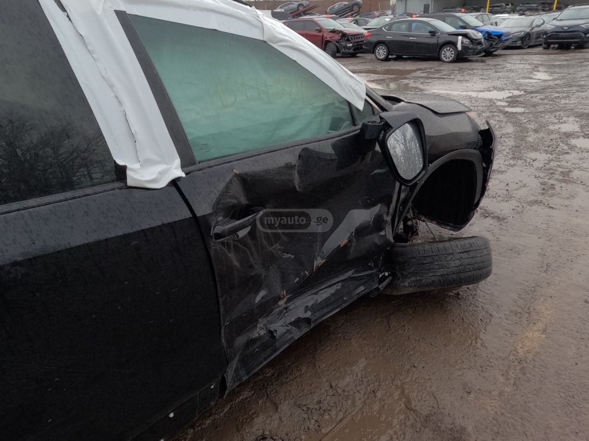 Toyota RAV 4 - фото 8