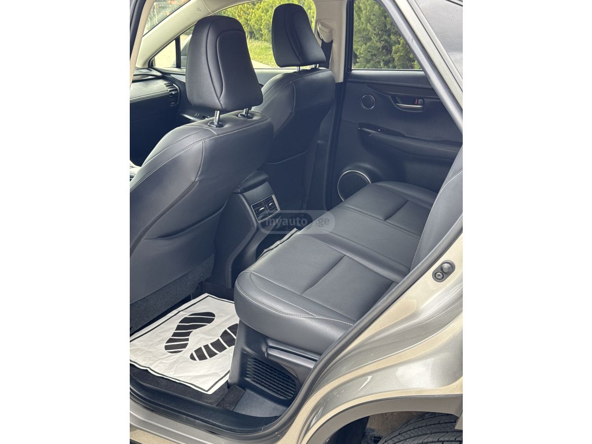 Lexus NX 300 - фото 11