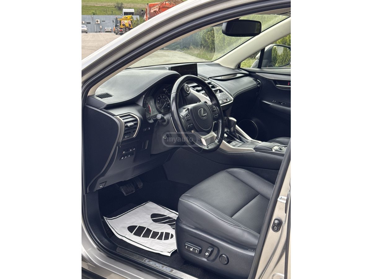 Lexus NX 300 - фото 6