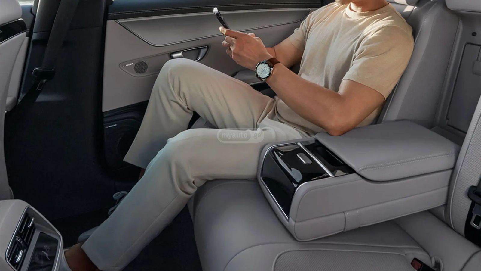 BYD Han - фото 10