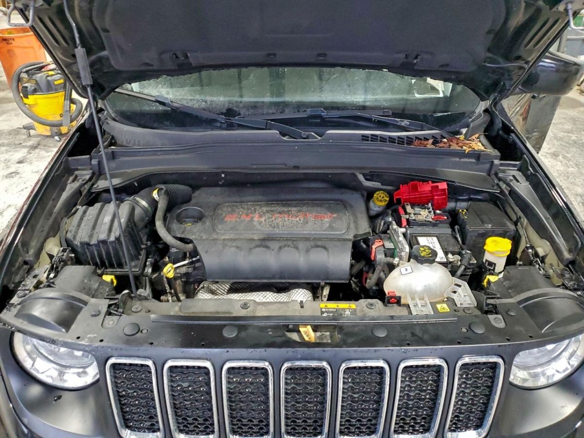 Jeep Latitude 4dr 4x4 Automatic — миниатюра 12