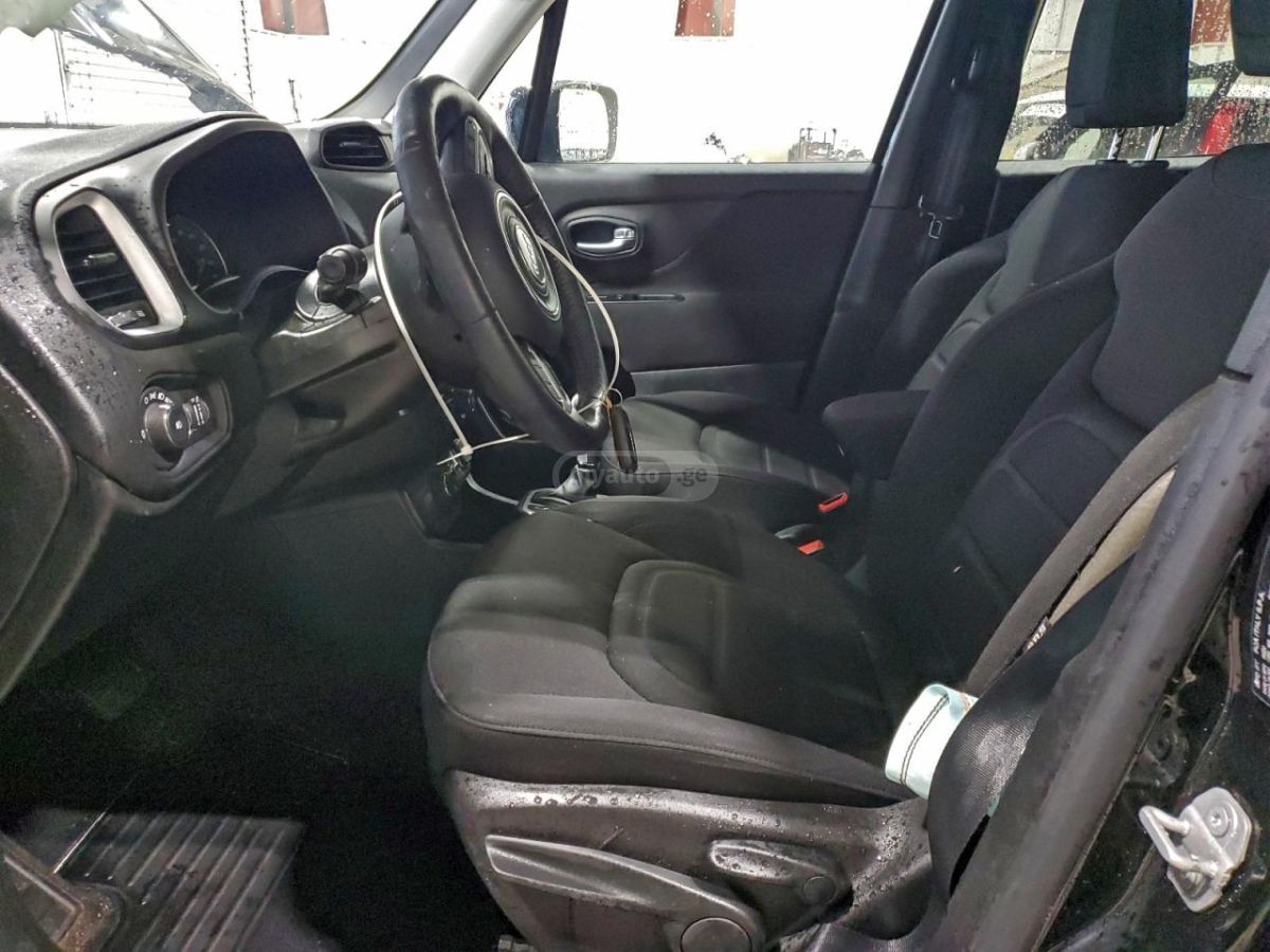 Jeep Latitude 4dr 4x4 Automatic — миниатюра 7