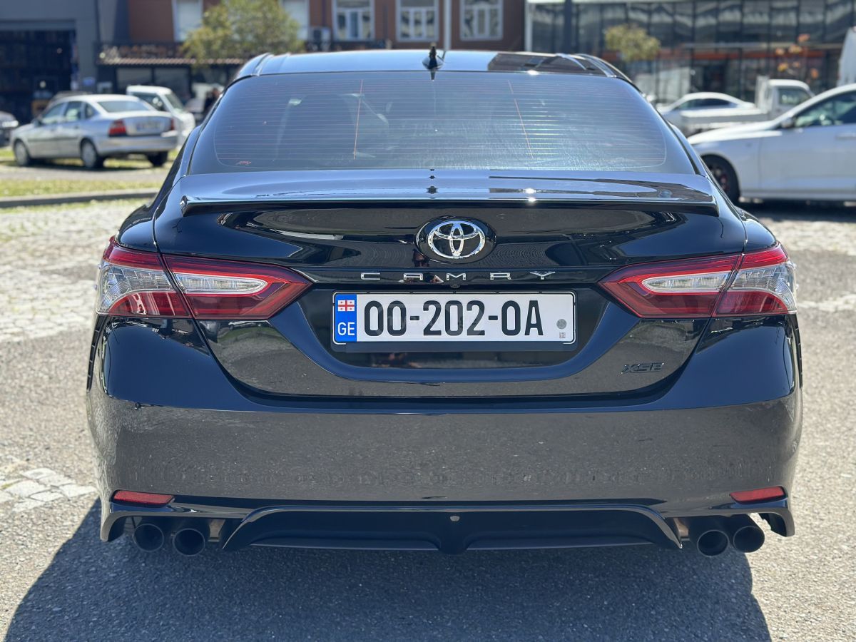 Toyota Camry - фото 4