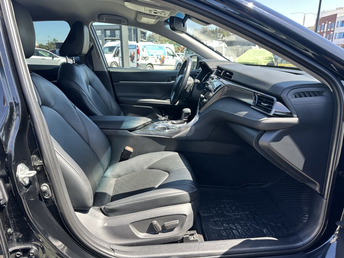 Toyota Camry - фото 8