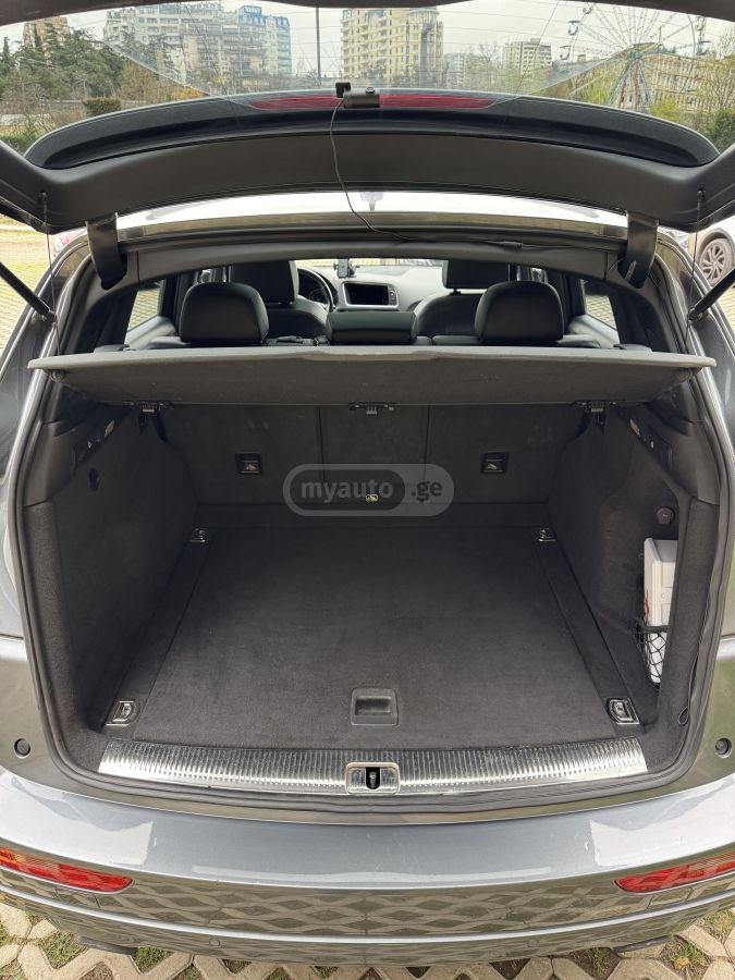 Audi Q5 - фото 12