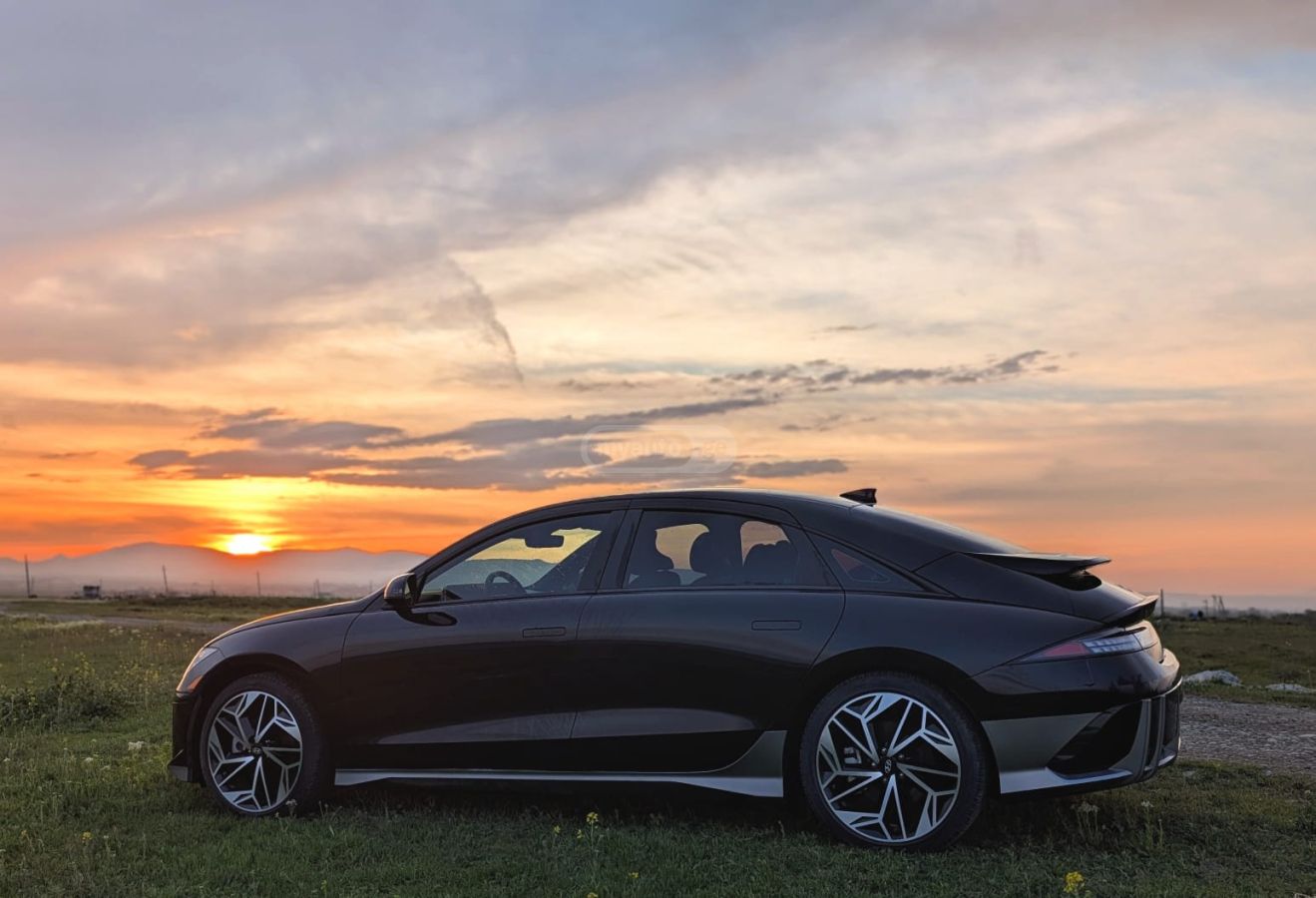 Hyundai Ioniq 6 - фото 1
