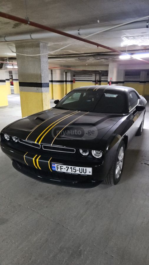 Dodge Challenger - фото 2