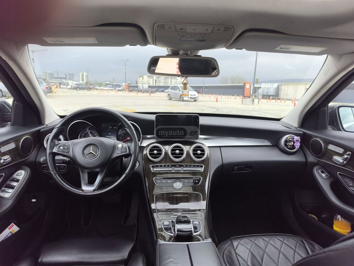 Mercedes-Benz C 300 - фото 9