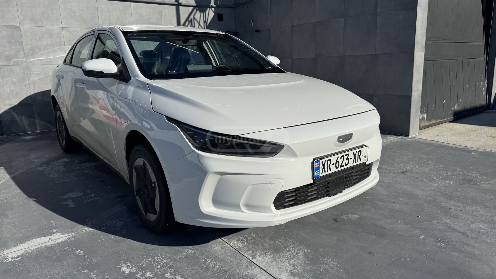 Geely Geometry C - фото 1