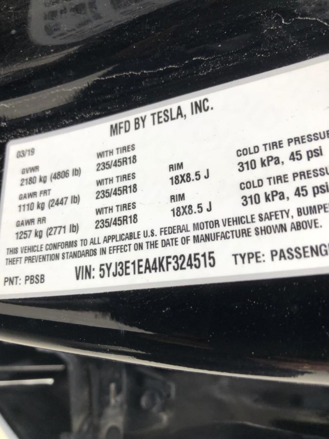 Tesla Model 3 - фото 5