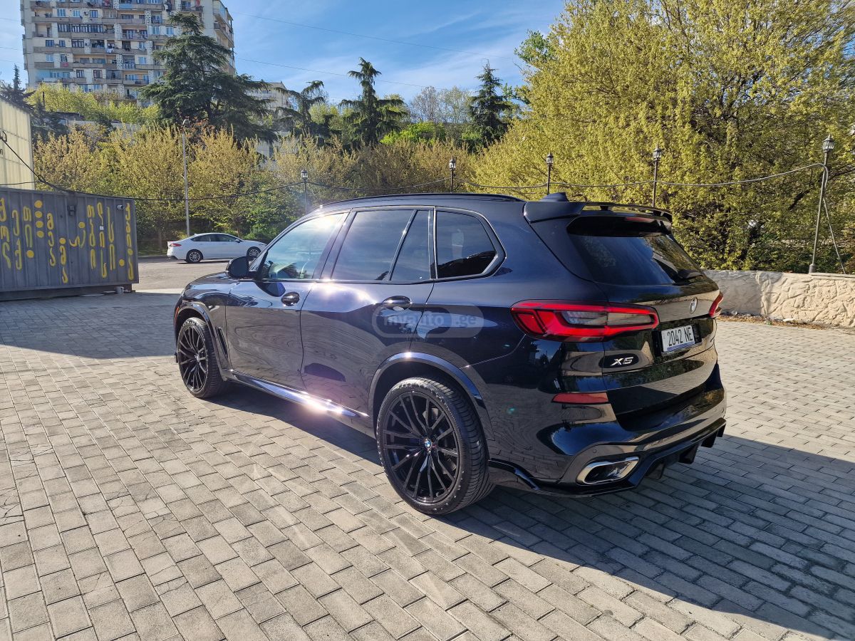BMW X5 - фото 2