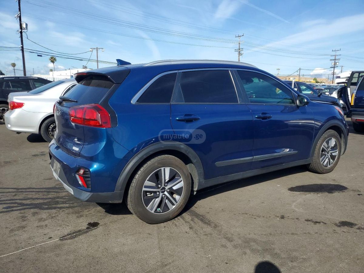 Kia Niro - фото 1