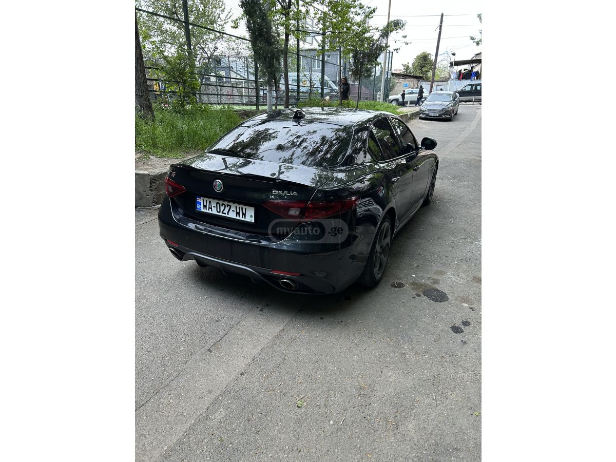 Alfa Romeo Giulia - фото 3