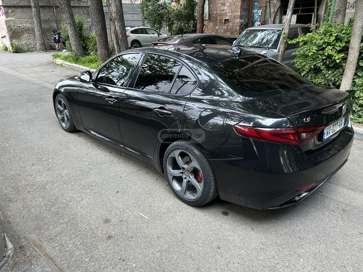 Alfa Romeo Giulia - фото 5