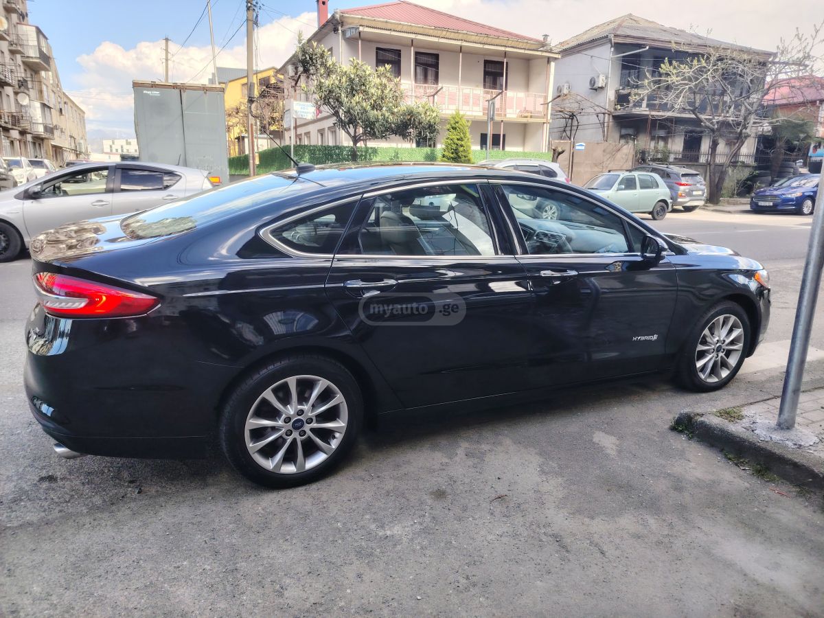 Ford Fusion - фото 3