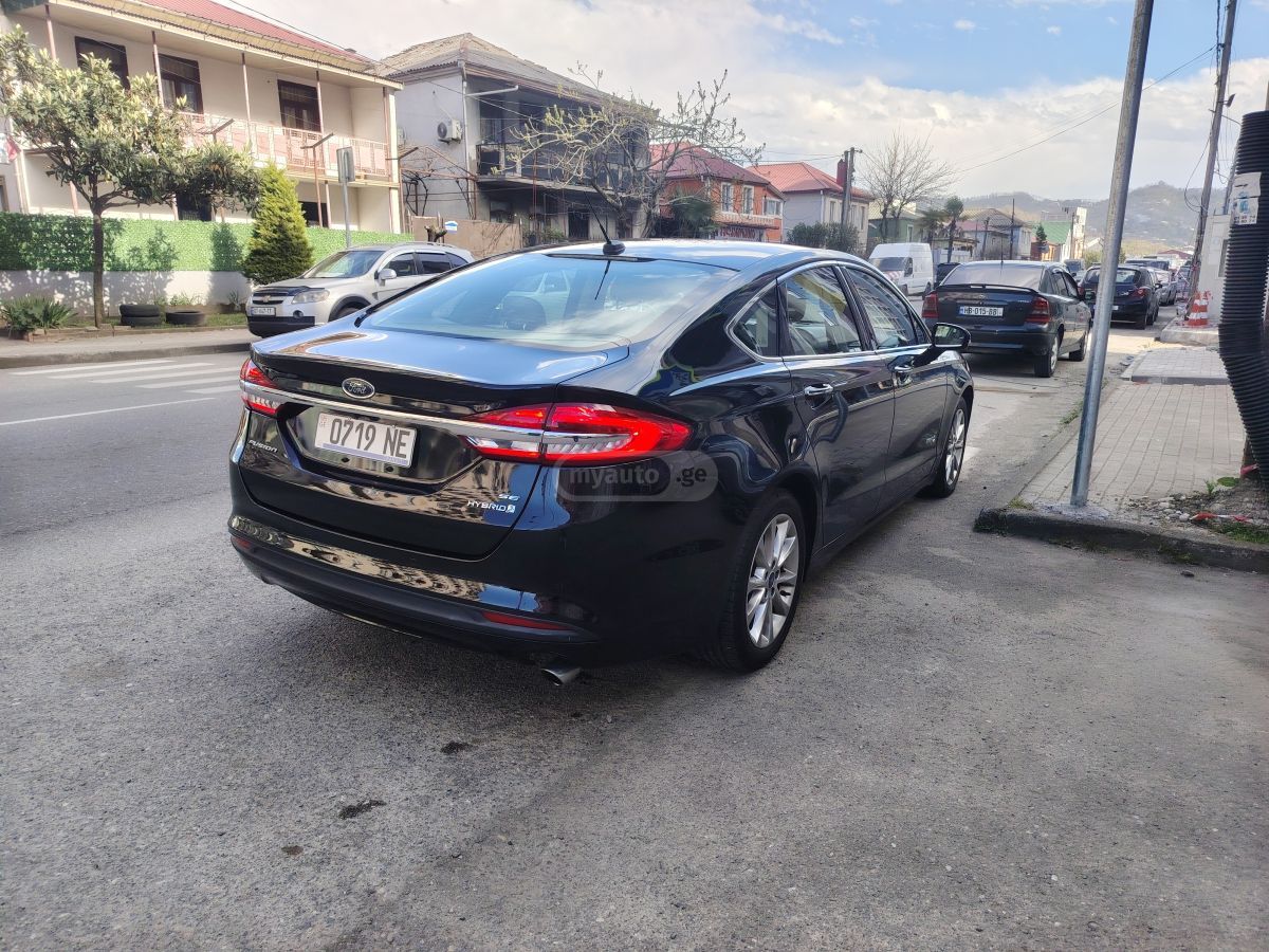 Ford Fusion - фото 4