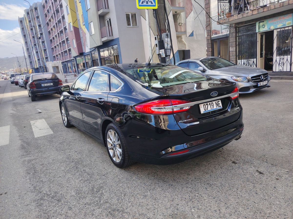Ford Fusion - фото 6