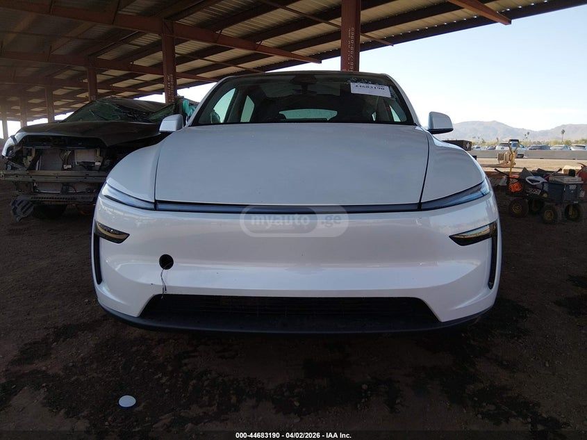 Tesla Model Y - фото 4