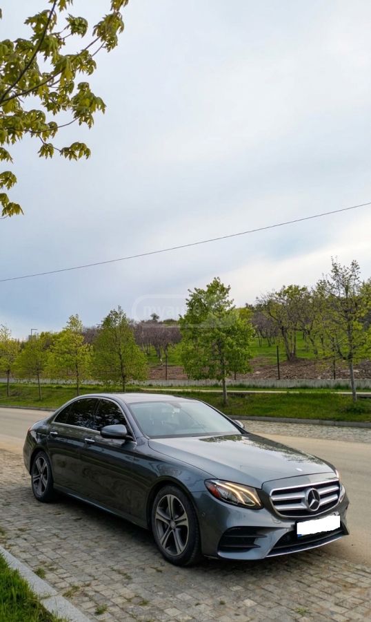 Mercedes-Benz E 300 - фото 2