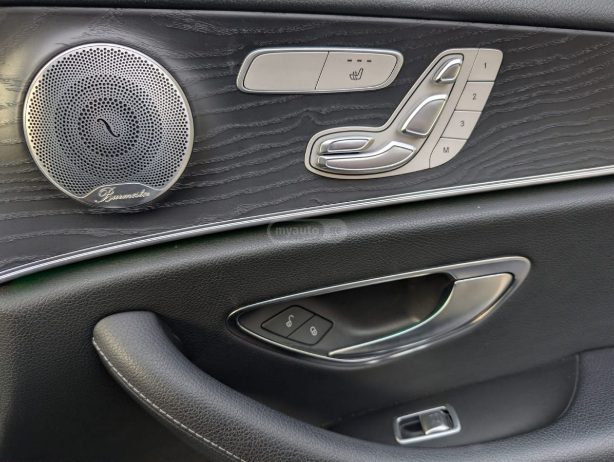 Mercedes-Benz E 300 - фото 8