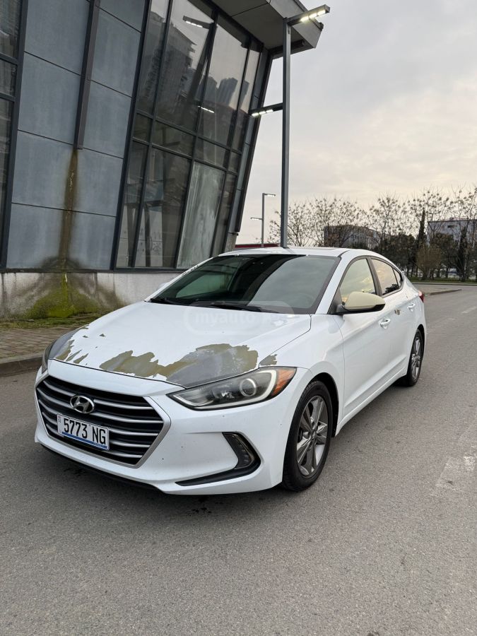 Hyundai Elantra - фото 2