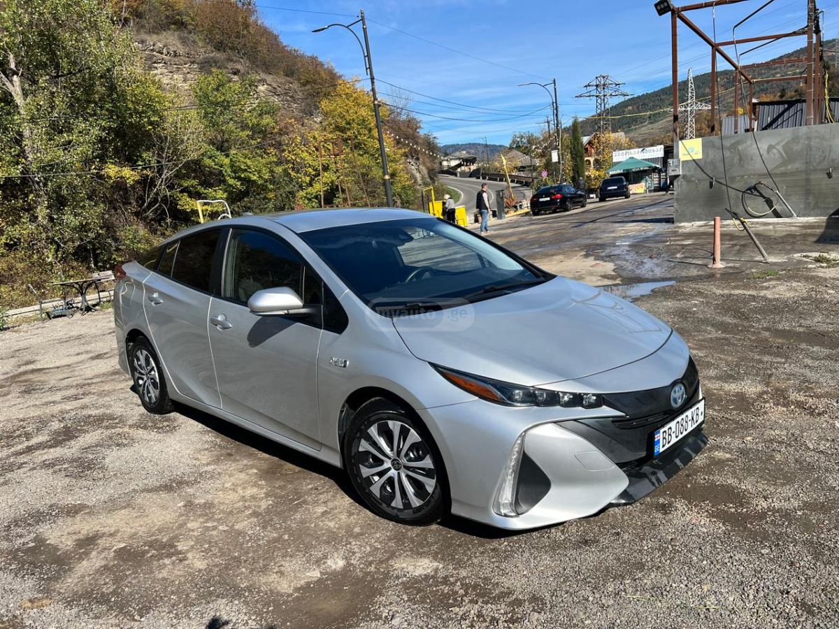 Toyota Prius Prime 2022 — миниатюра 1