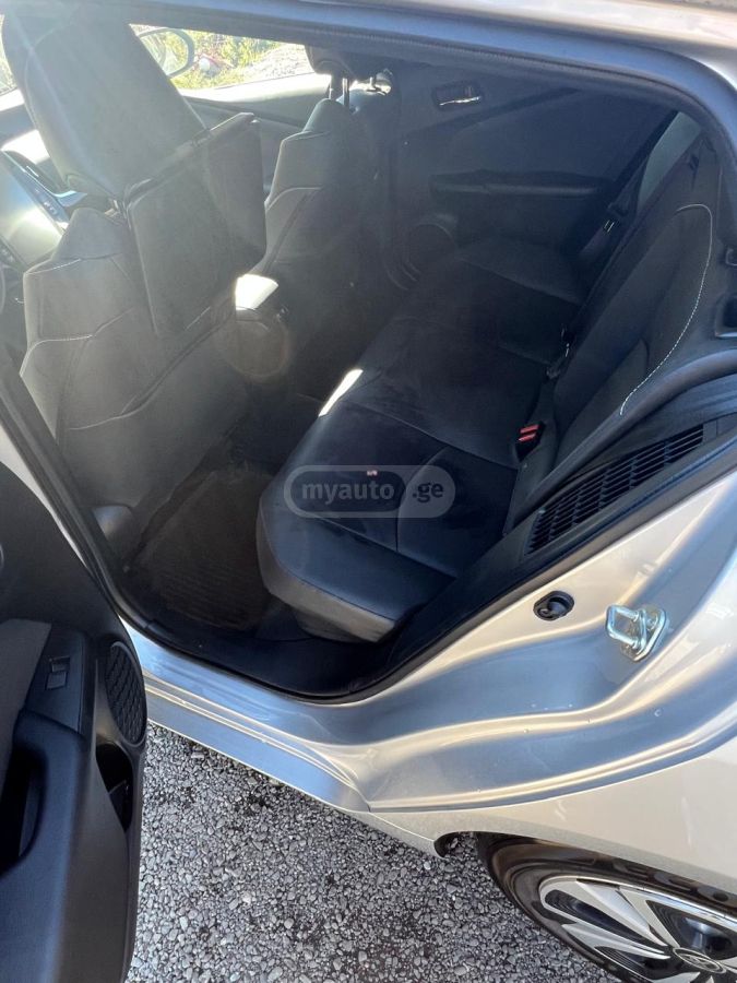 Toyota Prius Prime 2022 — миниатюра 10