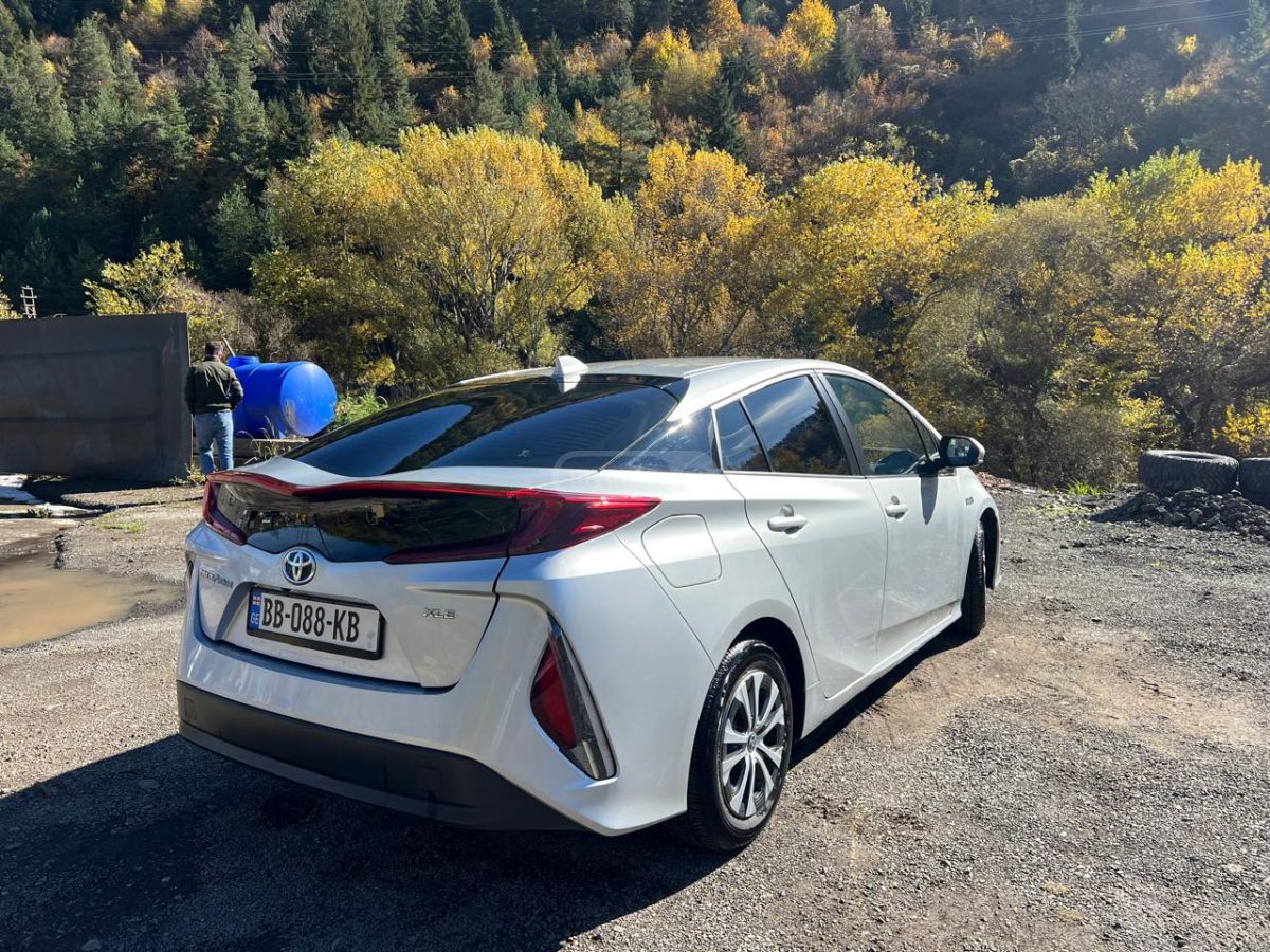 Toyota Prius Prime 2022 — миниатюра 2