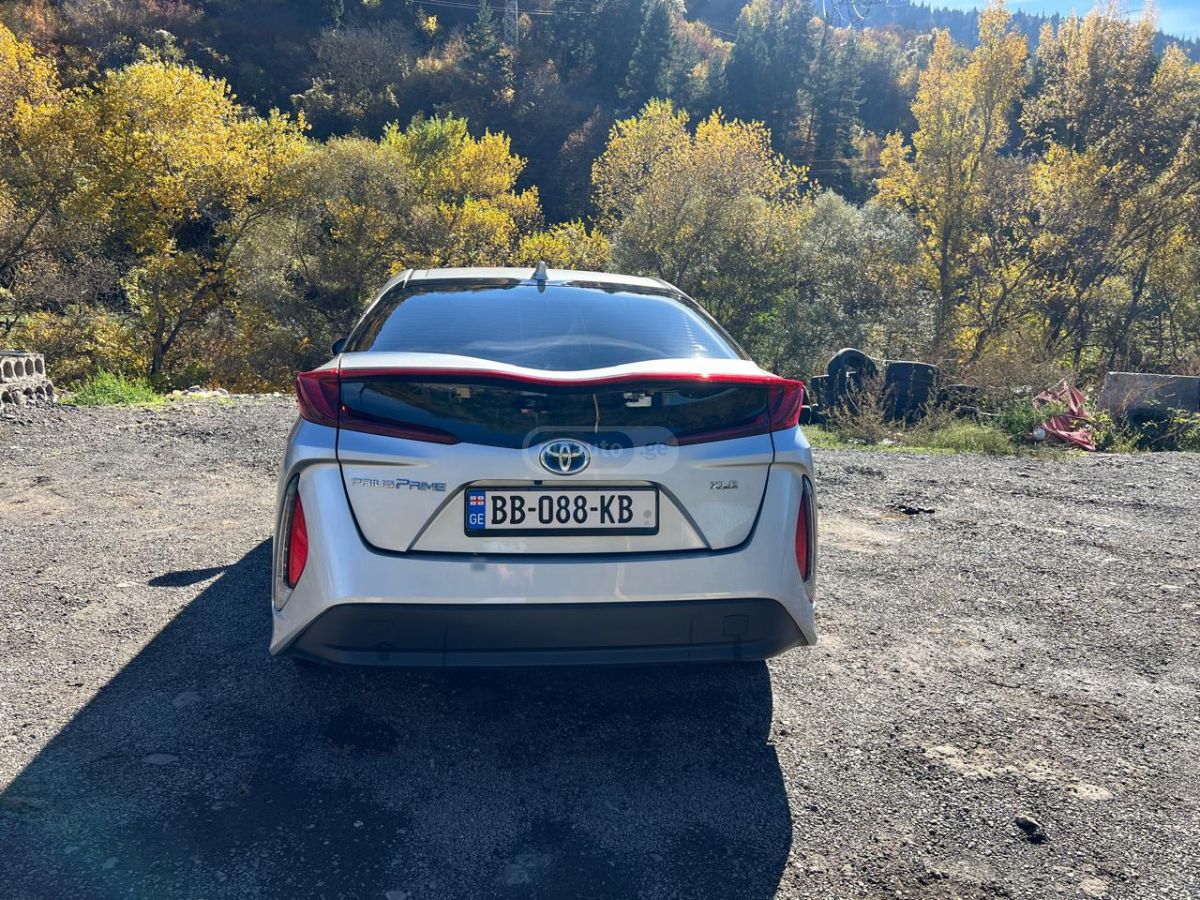 Toyota Prius Prime 2022 — миниатюра 4