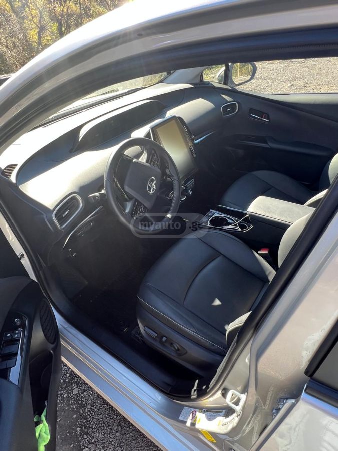 Toyota Prius Prime 2022 — миниатюра 7