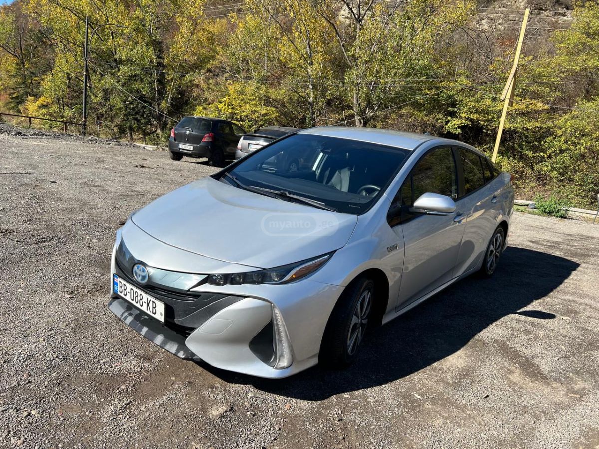 Toyota Prius Prime 2022 — миниатюра 8