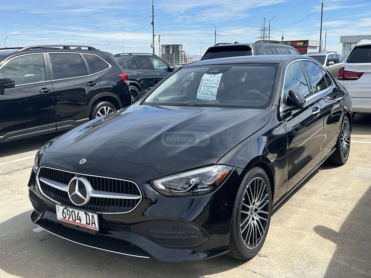 Mercedes-Benz C 300 - фото 1