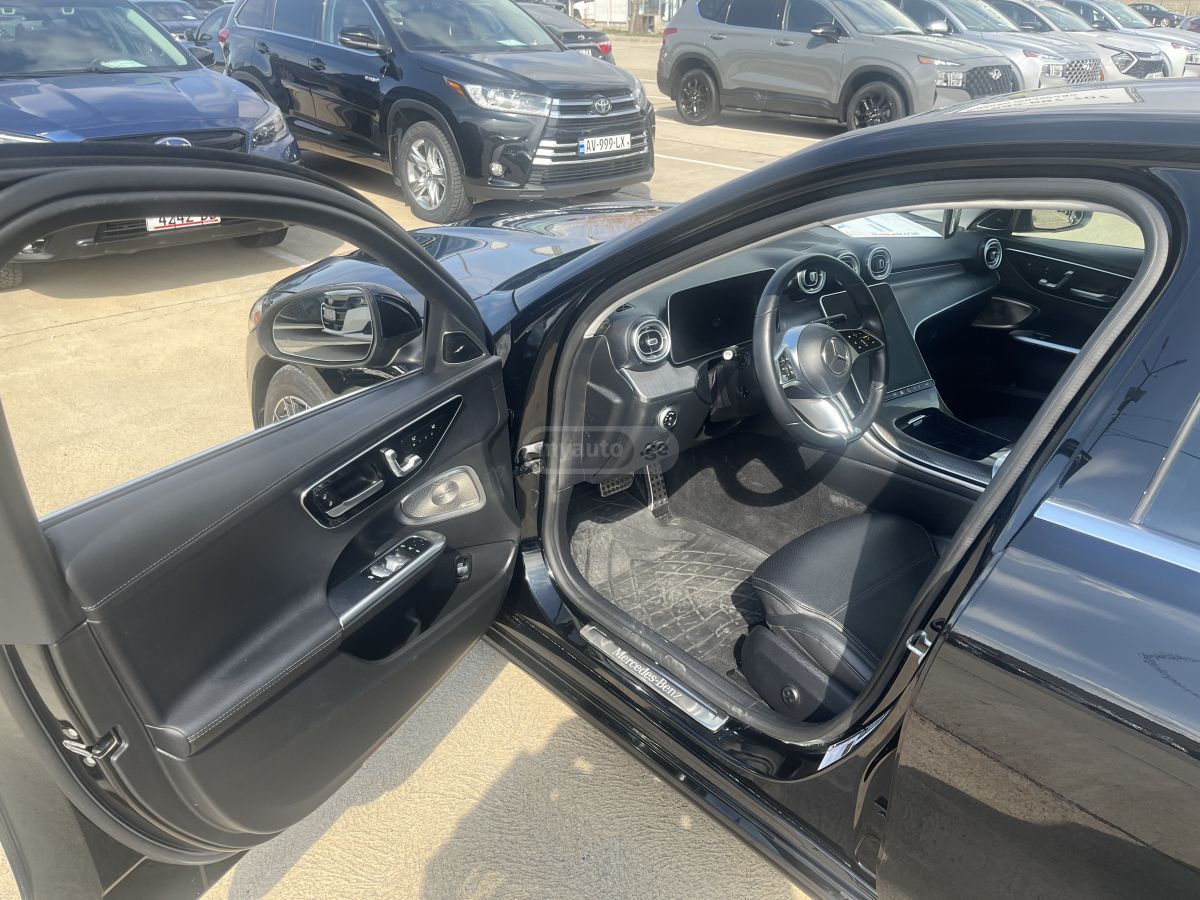 Mercedes-Benz C 300 - фото 10