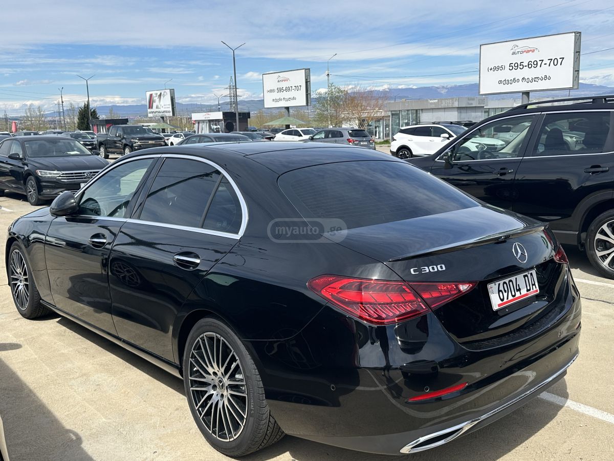 Mercedes-Benz C 300 - фото 4